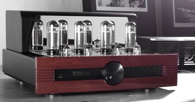 Synthesis Roma R753AC buizenversterker