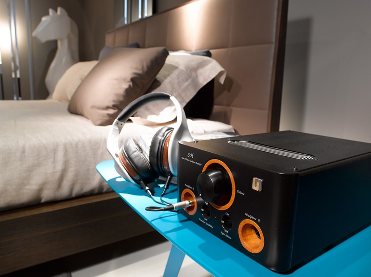 SH1 hoofdtelefoonversterker van Unison Research